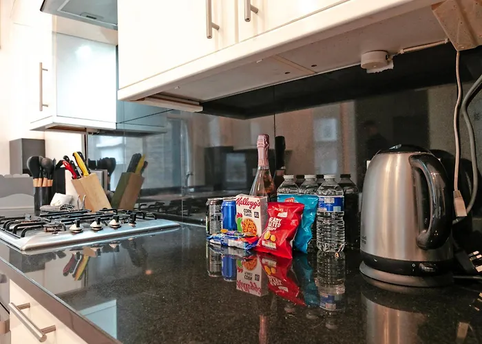 Charming Two-Bedroom Flat In Notting Hill