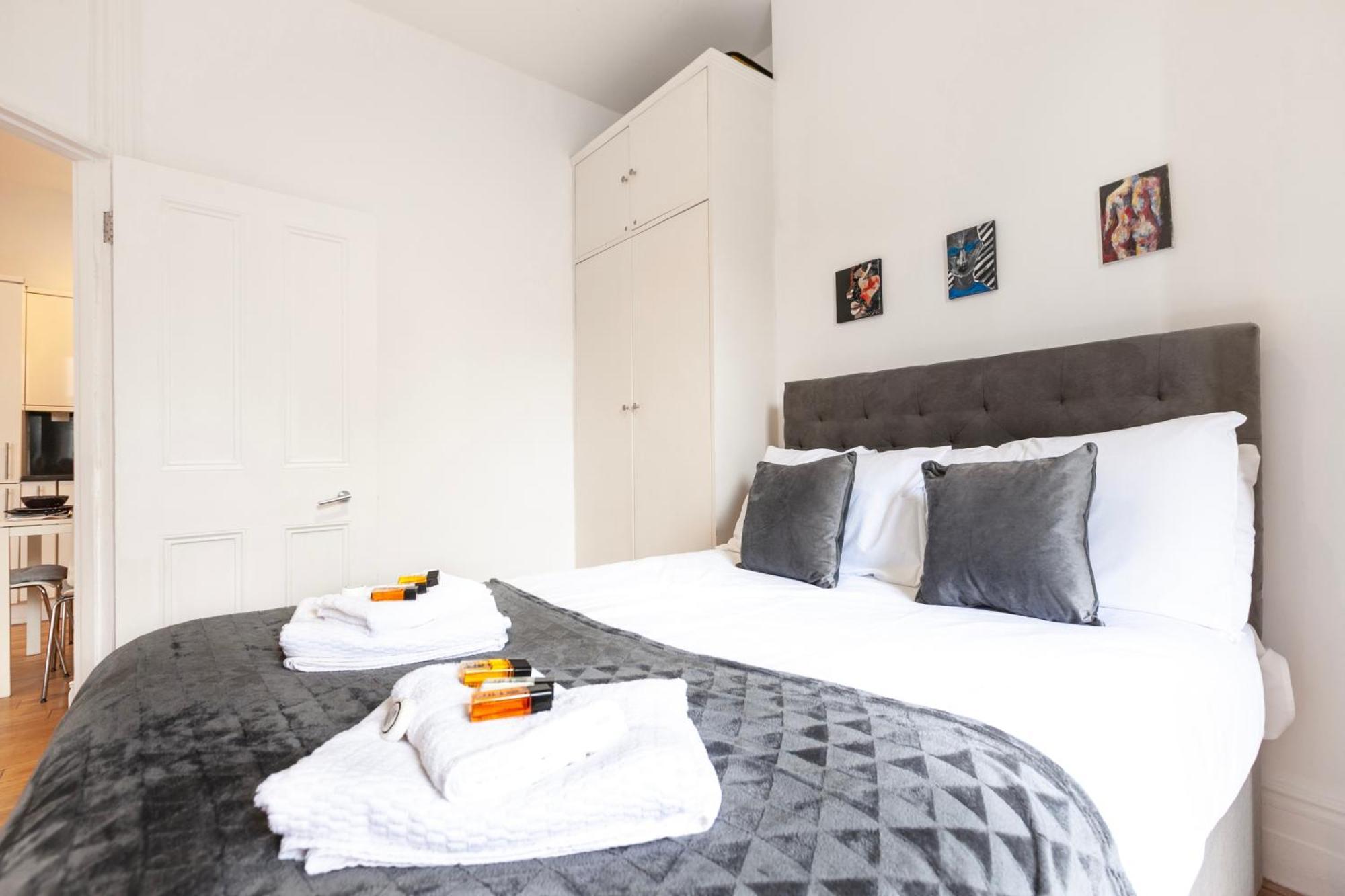 Апартаменты Charming Two-bedroom Flat In Notting Hill *